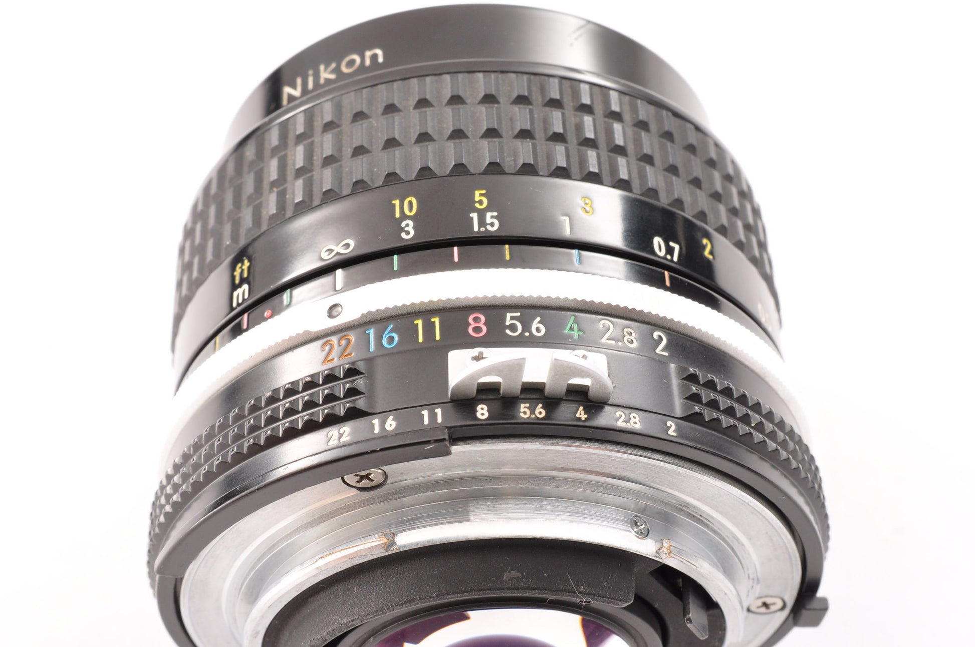 [Exc+4] Nikon Ai NIKKOR 24mm f/2 MF Wide Angle Lens