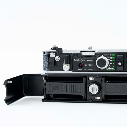 [Exc+4] Nikon MD-2 Motor Drive + MB-1 Battery Pack for F2