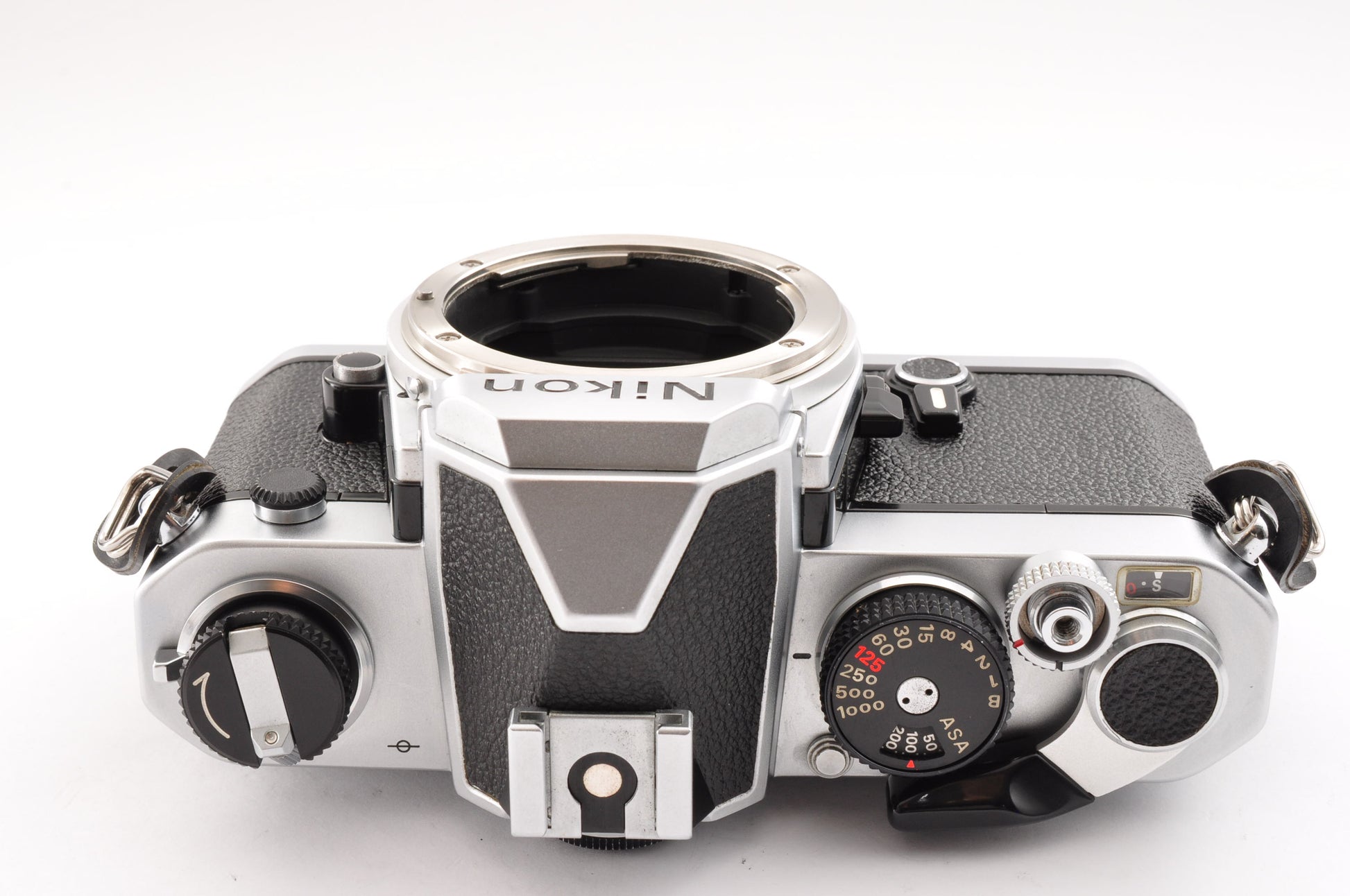 [Exc+5] Nikon FM Silver + Zoom-NIKKOR 43-86mm f/3.5