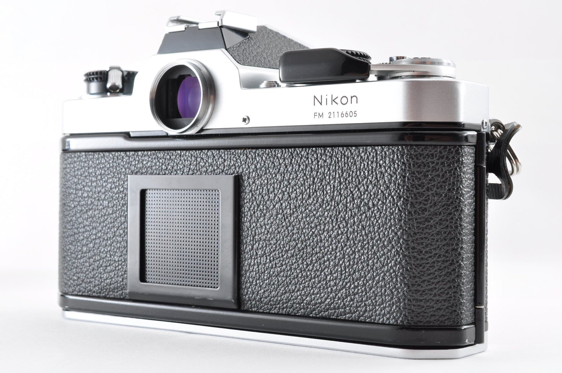 [Exc+5] Nikon FM Silver + Zoom-NIKKOR 43-86mm f/3.5
