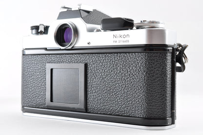 [Exc+5] Nikon FM Silver + Zoom-NIKKOR 43-86mm f/3.5
