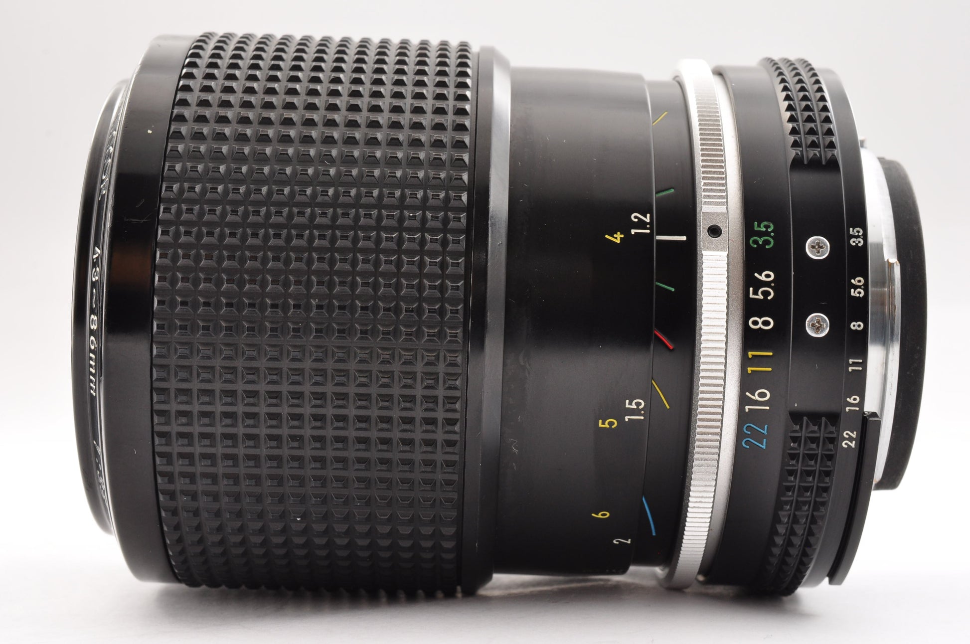 [Exc+5] Nikon FM Silver + Zoom-NIKKOR 43-86mm f/3.5