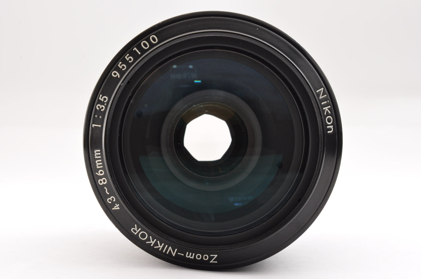 [Exc+5] Nikon FM Silver + Zoom-NIKKOR 43-86mm f/3.5