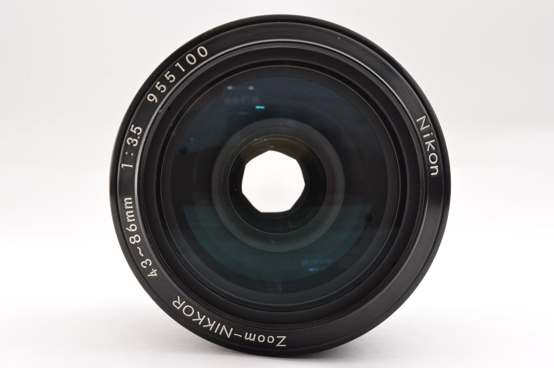 [Exc+5] Nikon FM Silver + Zoom-NIKKOR 43-86mm f/3.5
