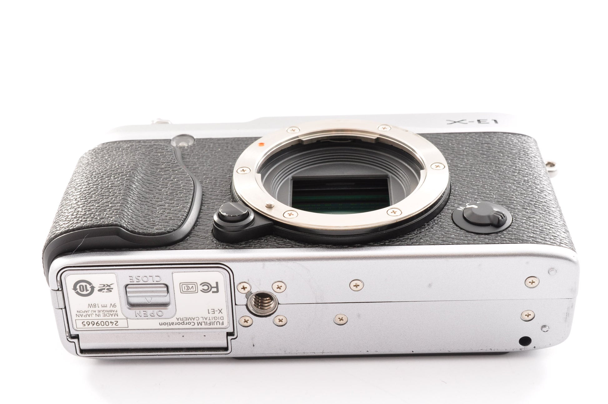 [Exc+5] FUJIFILM X-E1 Mirrorless Digital Camera