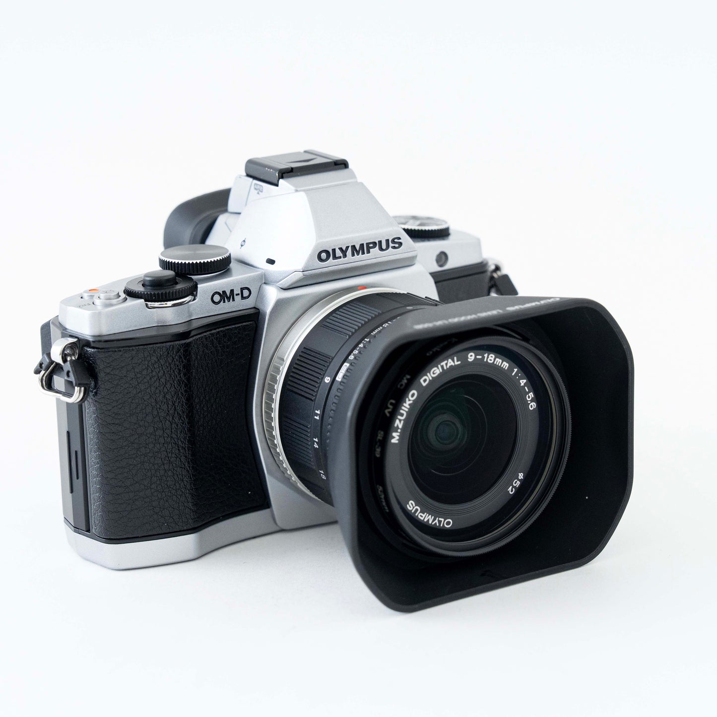 [Exc+5] Olympus OM-D E-M5 Mirrorless Digital Camera