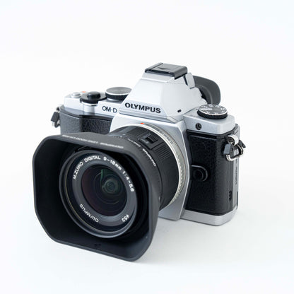[Exc+5] Olympus OM-D E-M5 Mirrorless Digital Camera