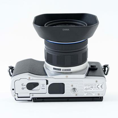 [Exc+5] Olympus OM-D E-M5 Mirrorless Digital Camera