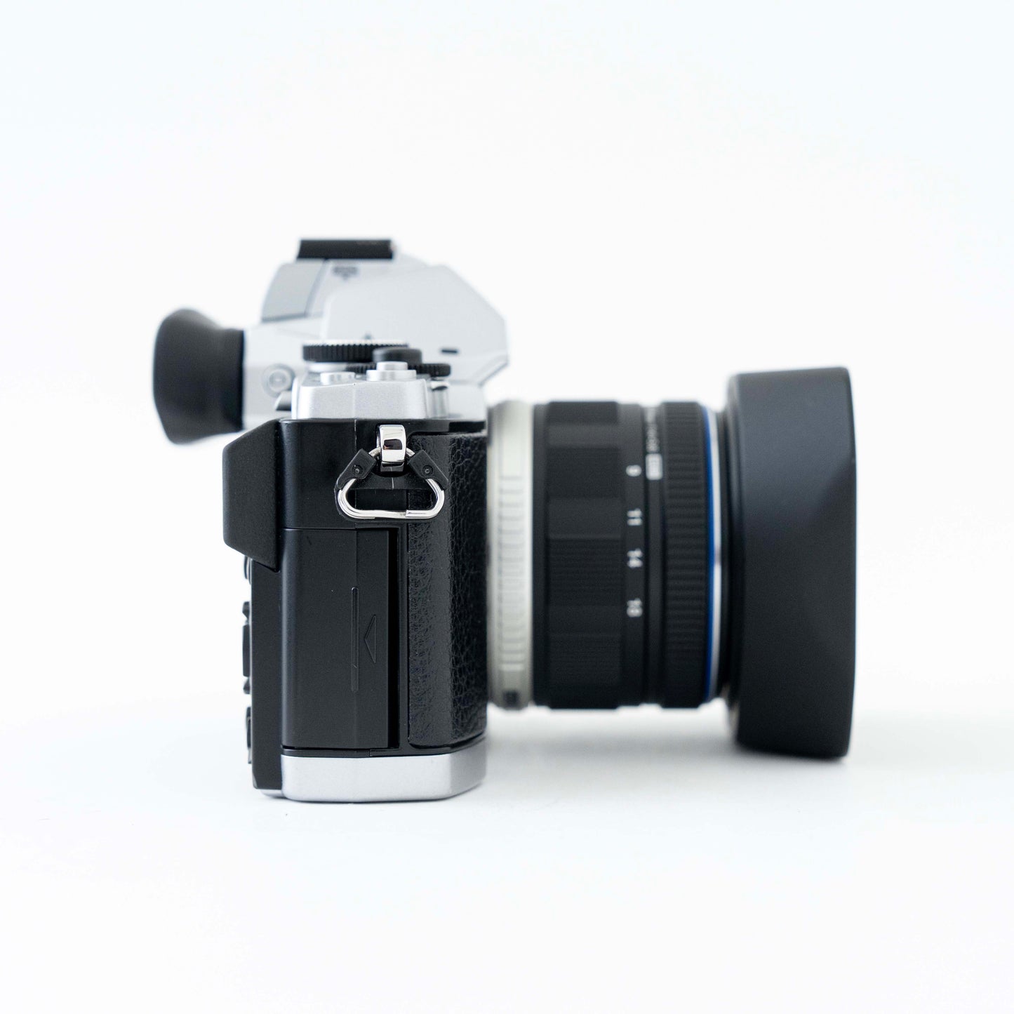 [Exc+5] Olympus OM-D E-M5 Mirrorless Digital Camera