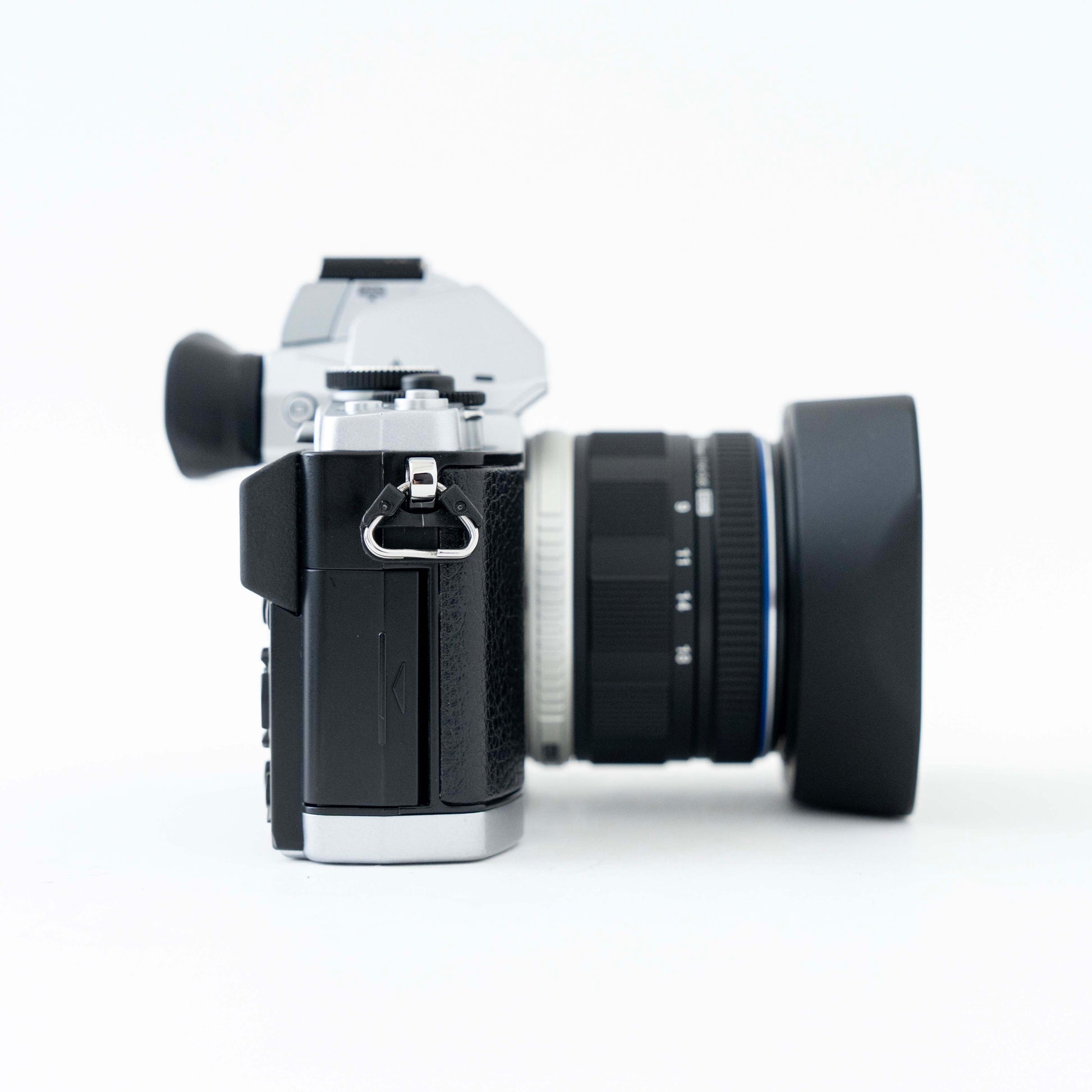 [Exc+5] Olympus OM-D E-M5 Mirrorless Digital Camera