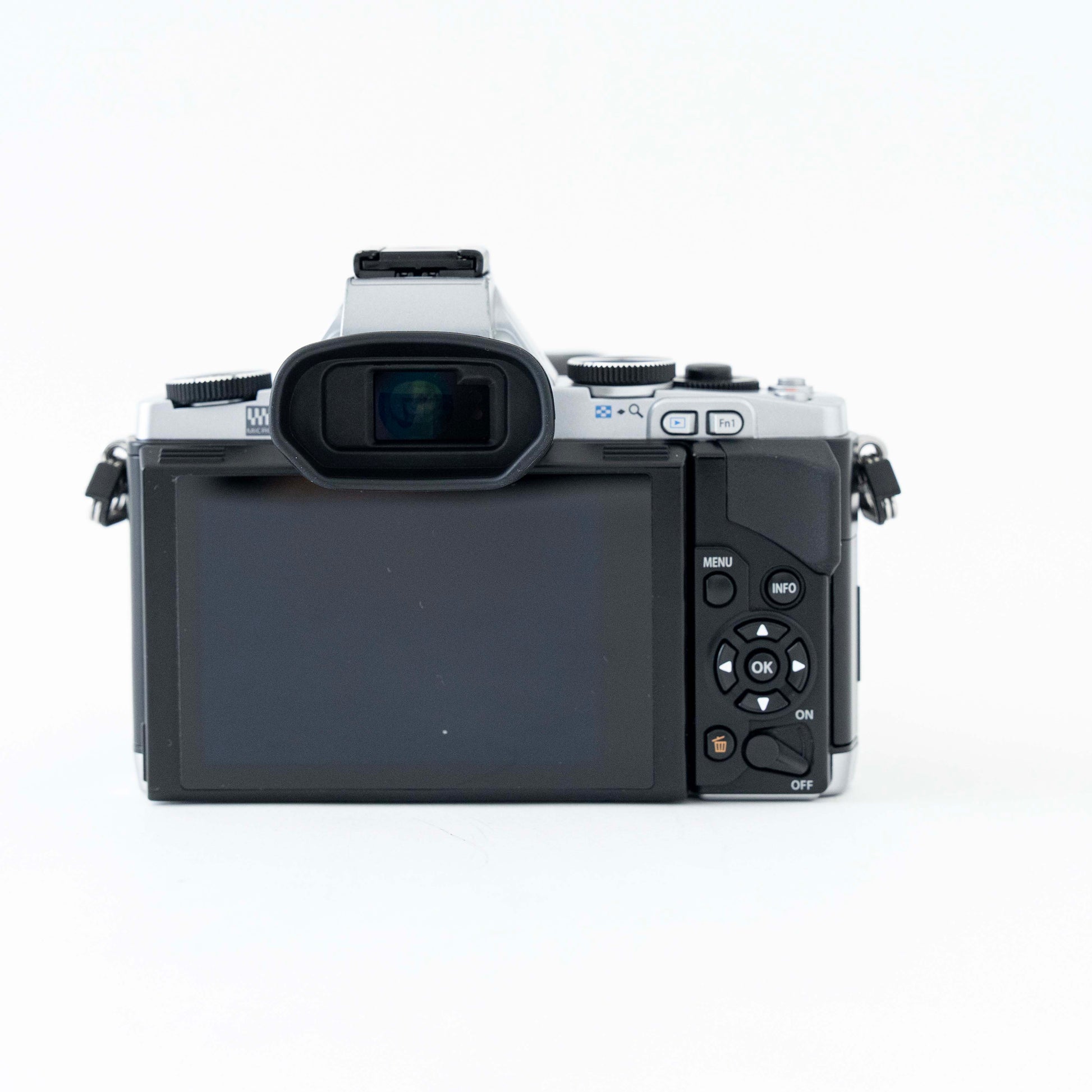 [Exc+5] Olympus OM-D E-M5 Mirrorless Digital Camera