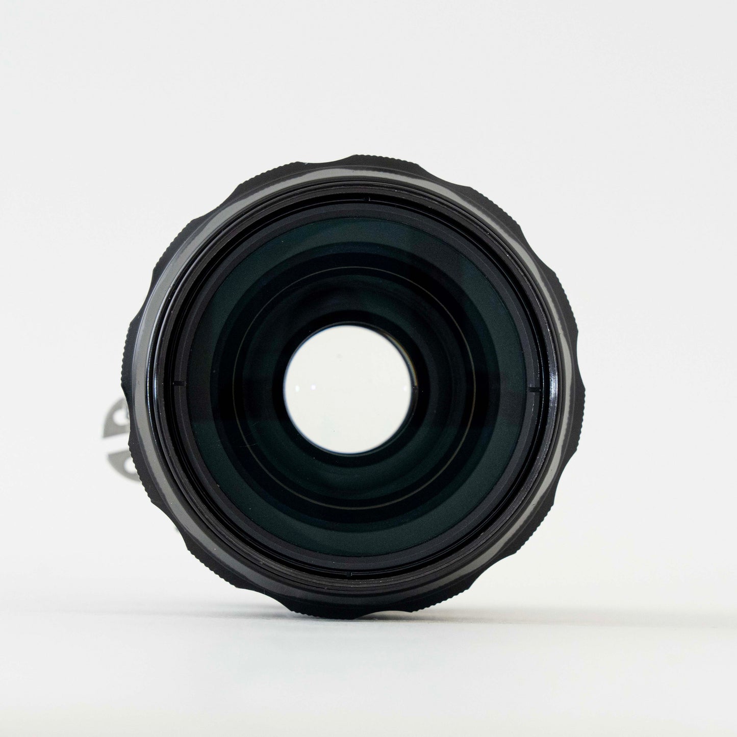 [Exc+4] Nikon Non-Ai NIKKOR-O.C Auto 35mm f/2 MF Lens