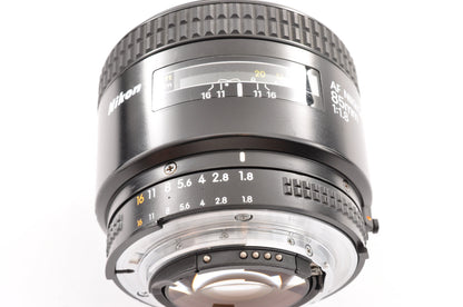 [Exc+5] Nikon AF NIKKOR 85mm f/1.8 Lens