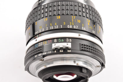 [Exc+3] Nikon F Eye level Black + Ai Micro-NIKKOR 55mm f/3.5