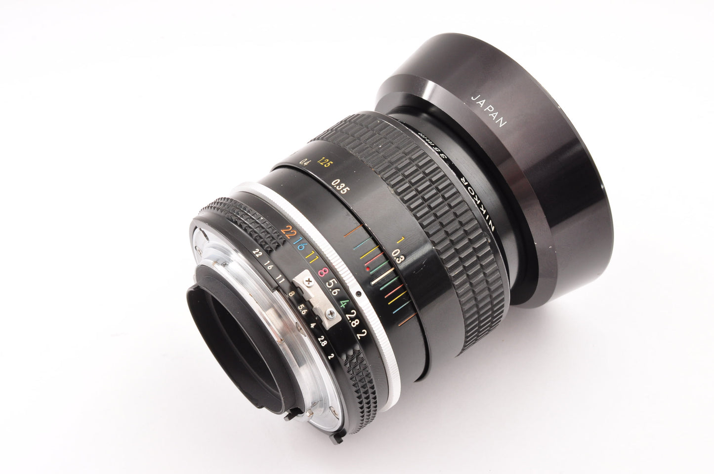 [Exc+4] Nikon Ai NIKKOR 35mm f/2 MF Lens