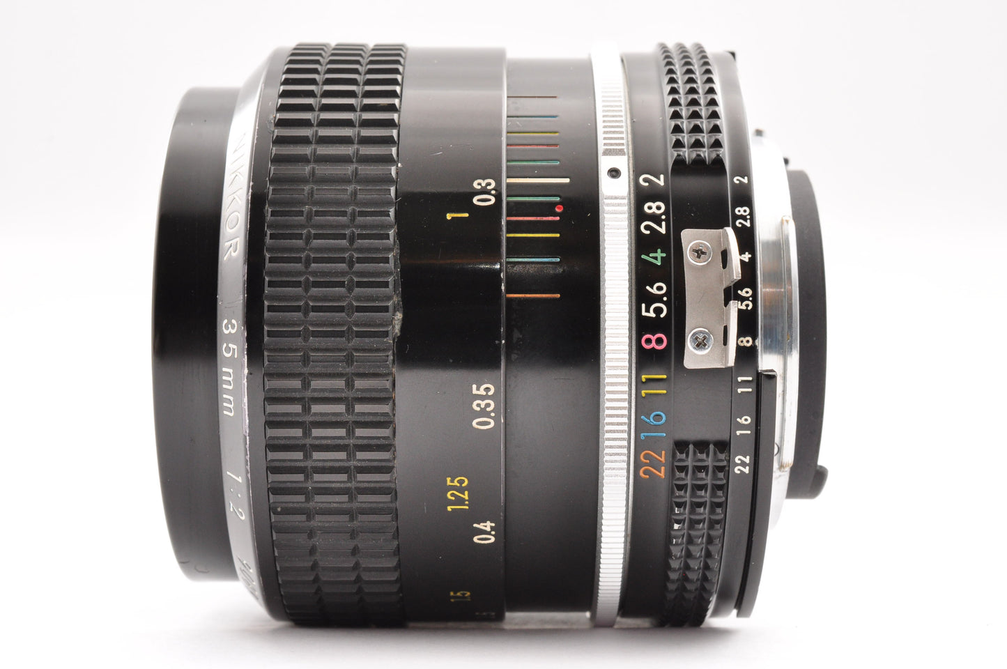 [Exc+4] Nikon Ai NIKKOR 35mm f/2 MF Lens