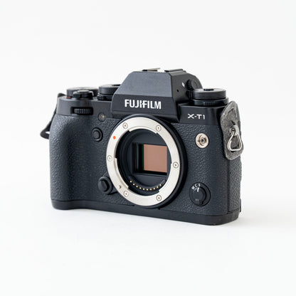 [N Mint] Fujifilm X-T1 Mirrorless Digital Camera