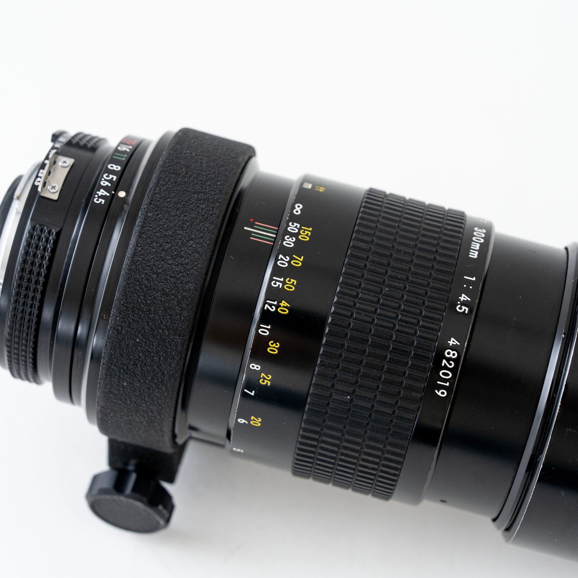 [Exc+5] Nikon Ai NIKKOR 300mm f/4.5 Telephoto Lens