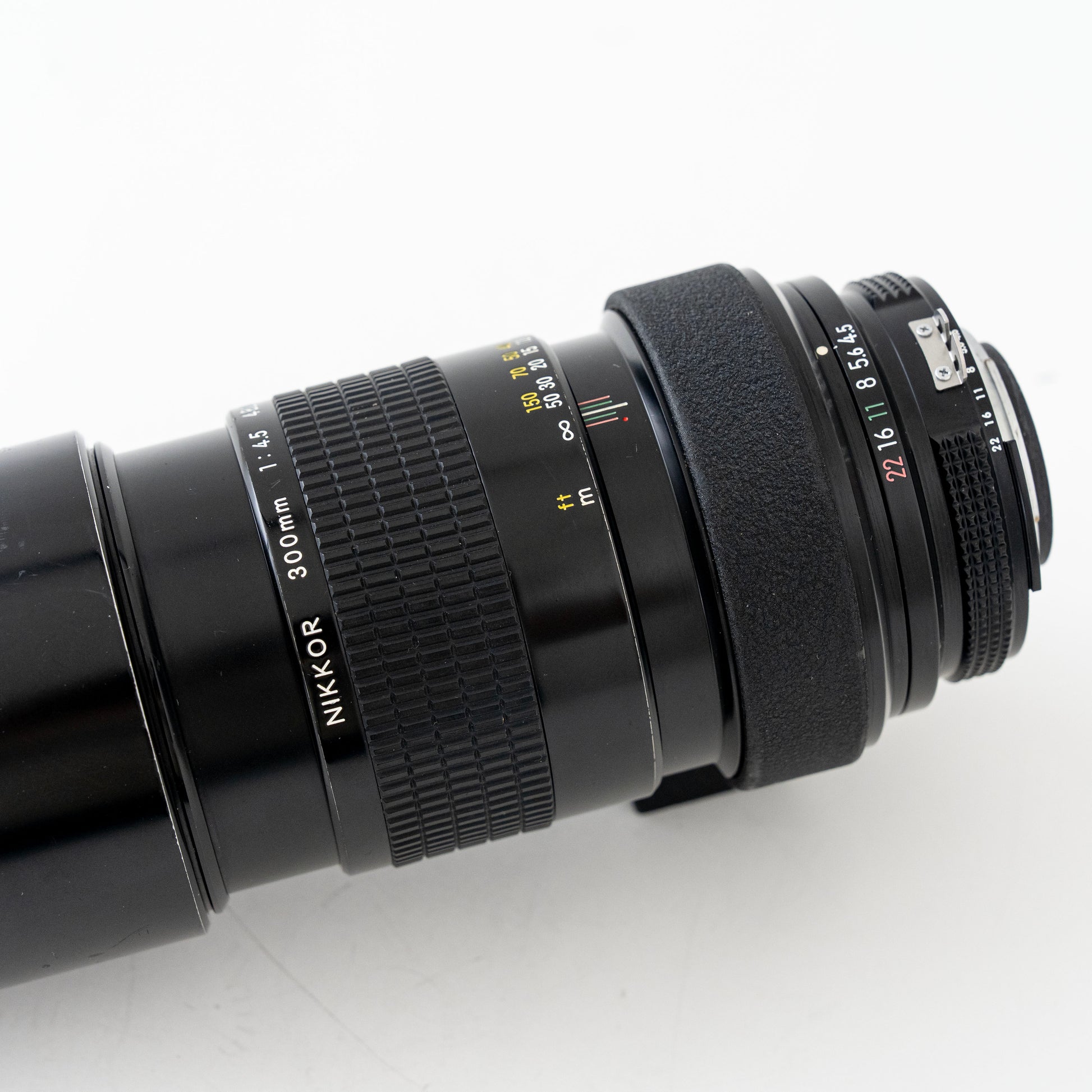 [Exc+5] Nikon Ai NIKKOR 300mm f/4.5 Telephoto Lens