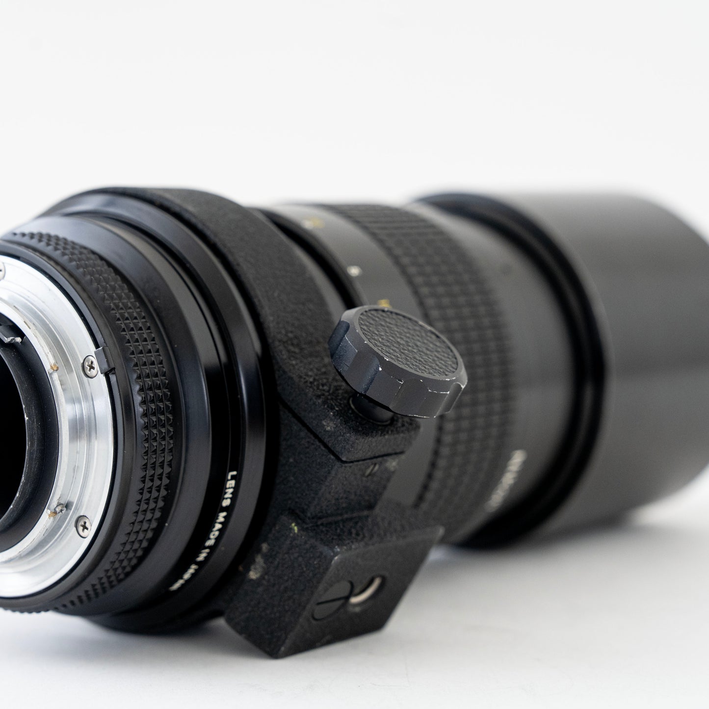 [Exc+5] Nikon Ai NIKKOR 300mm f/4.5 Telephoto Lens