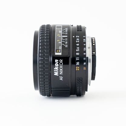 [Exc+5] Nikon AF NIKKOR 35mm f/2 D Lens