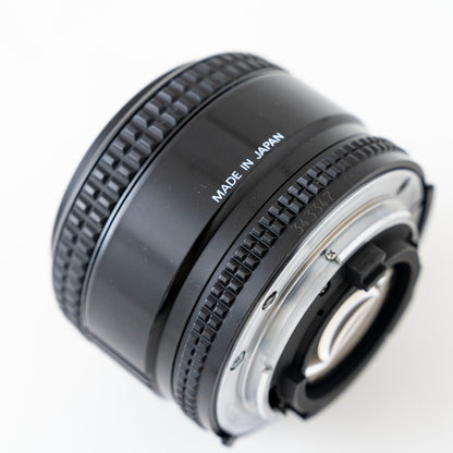 [Exc+5] Nikon AF NIKKOR 35mm f/2 D Lens
