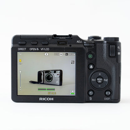 [N Mint] RICOH GXR + P10 28-300mm Lens + VF-2 Electronic Viewfinder