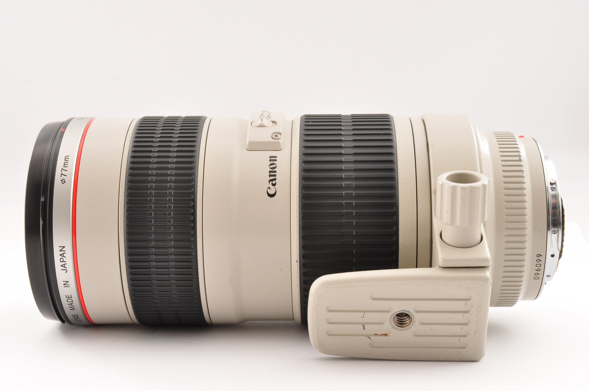 [Exc+5] Canon EF 70-200mm f/2.8 L AF Zoom Lens