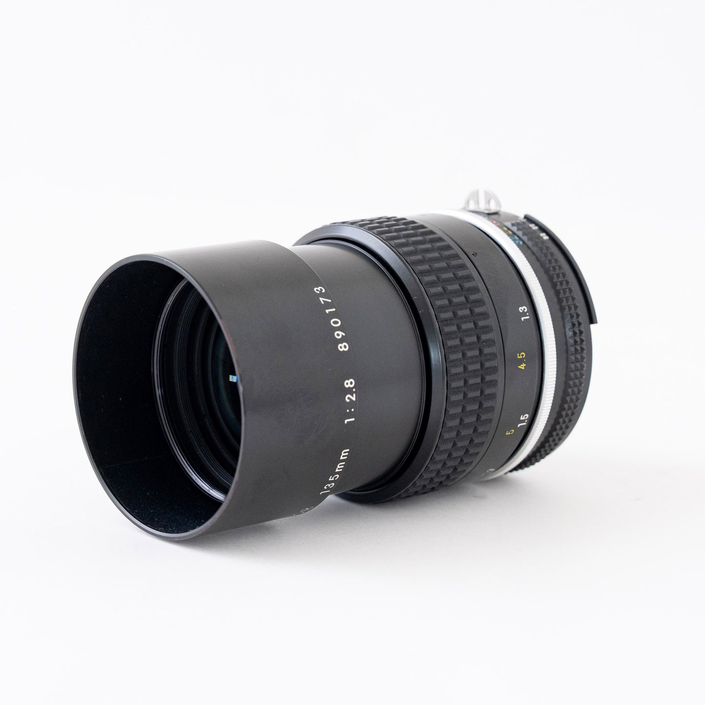 [Exc+5] Nikon Ai NIKKOR 135mm f/2.8 Lens