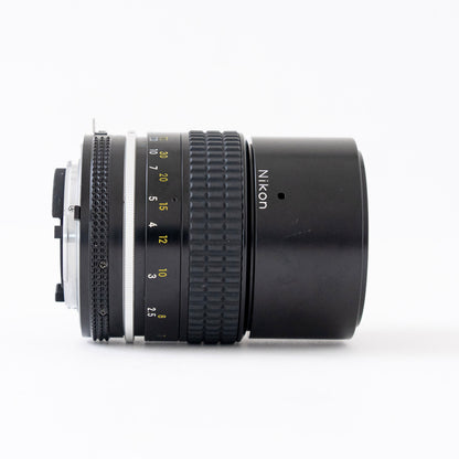 [Exc+5] Nikon Ai NIKKOR 135mm f/2.8 Lens