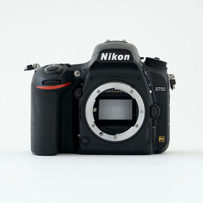 [N Mint] Nikon D750 Digital Camera SC:4,000 + AF NIKKOR 35-105mm f/3.5-4.5