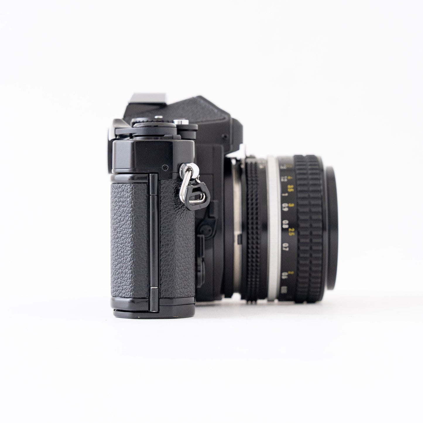 [Exc+5] Nikon FE Black 35mm SLR Film Camera + Ai NIKKOR 50mm f/1.4 Lens