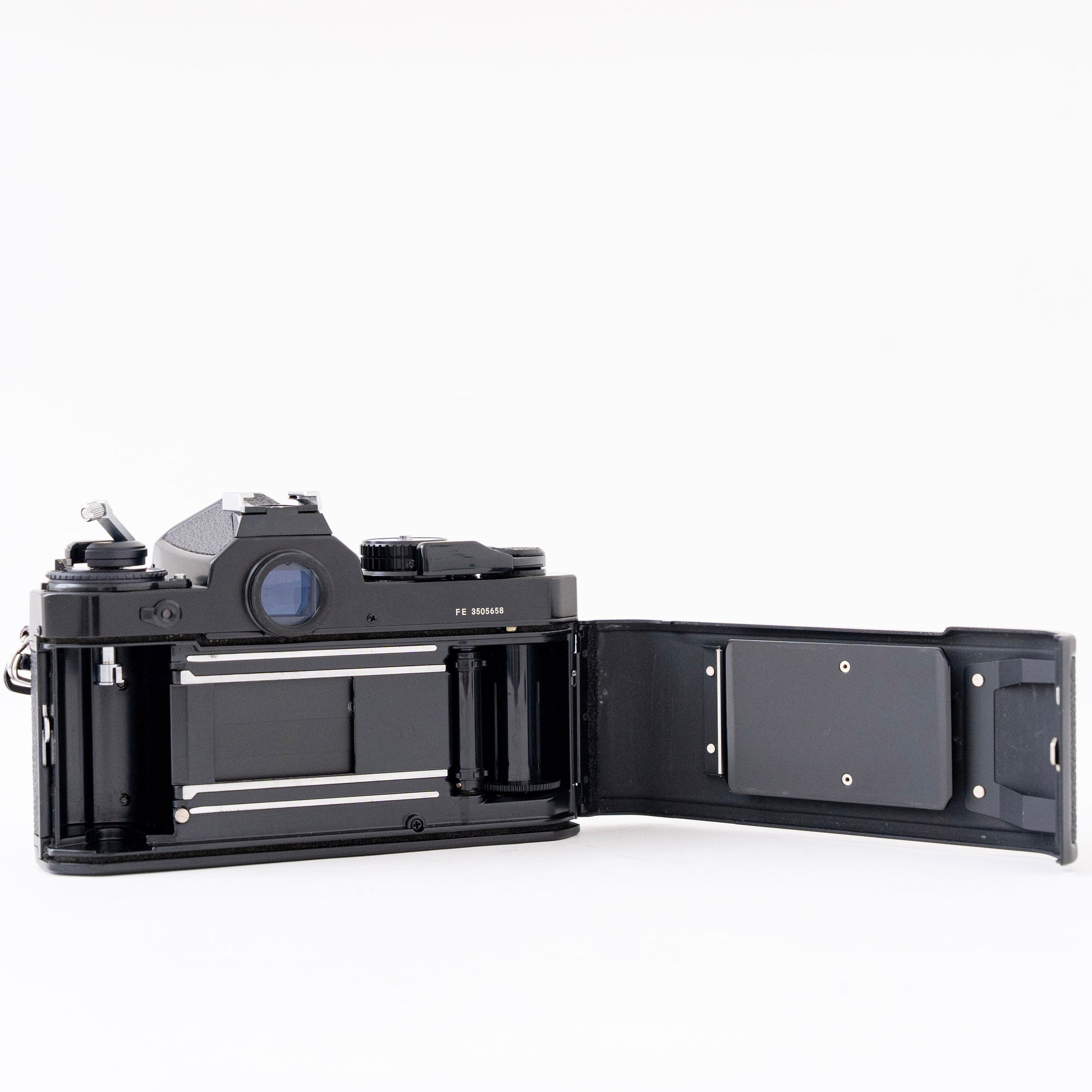 [Exc+5] Nikon FE Black 35mm SLR Film Camera + Ai NIKKOR 50mm f/1.4 Lens
