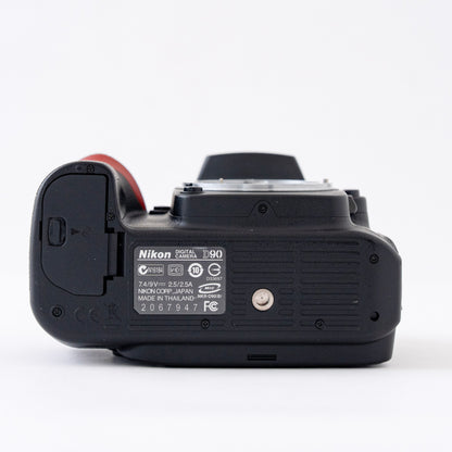 [N Mint] Nikon D90 Digital SLR SC:9,000 + AF-S DX NIKKOR 18-55mm f/3.5-5.6