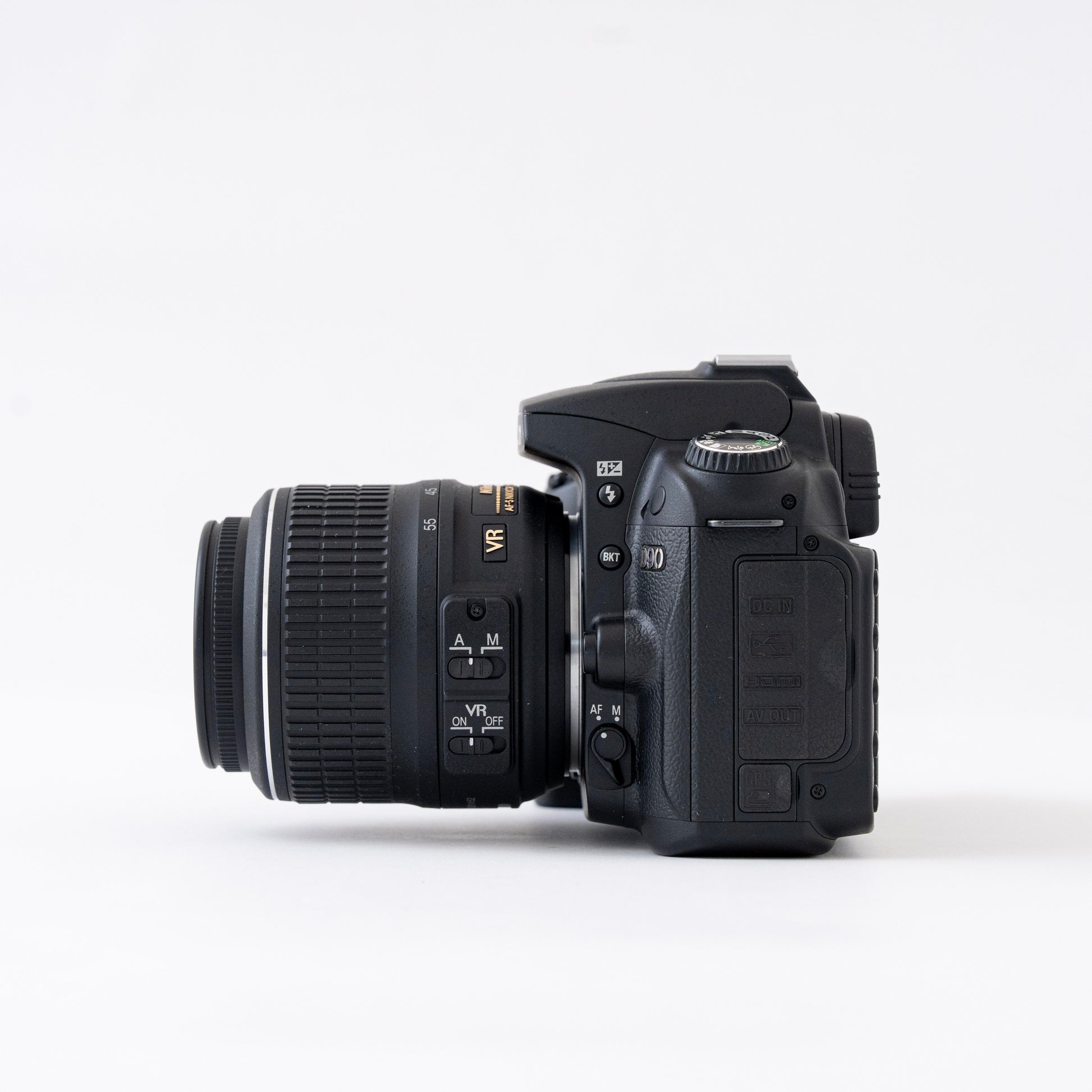 [N Mint] Nikon D90 Digital SLR SC:9,000 + AF-S DX NIKKOR 18-55mm f/3.5-5.6