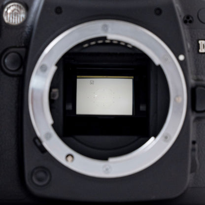 [N Mint] Nikon D90 Digital SLR SC:9,000 + AF-S DX NIKKOR 18-55mm f/3.5-5.6