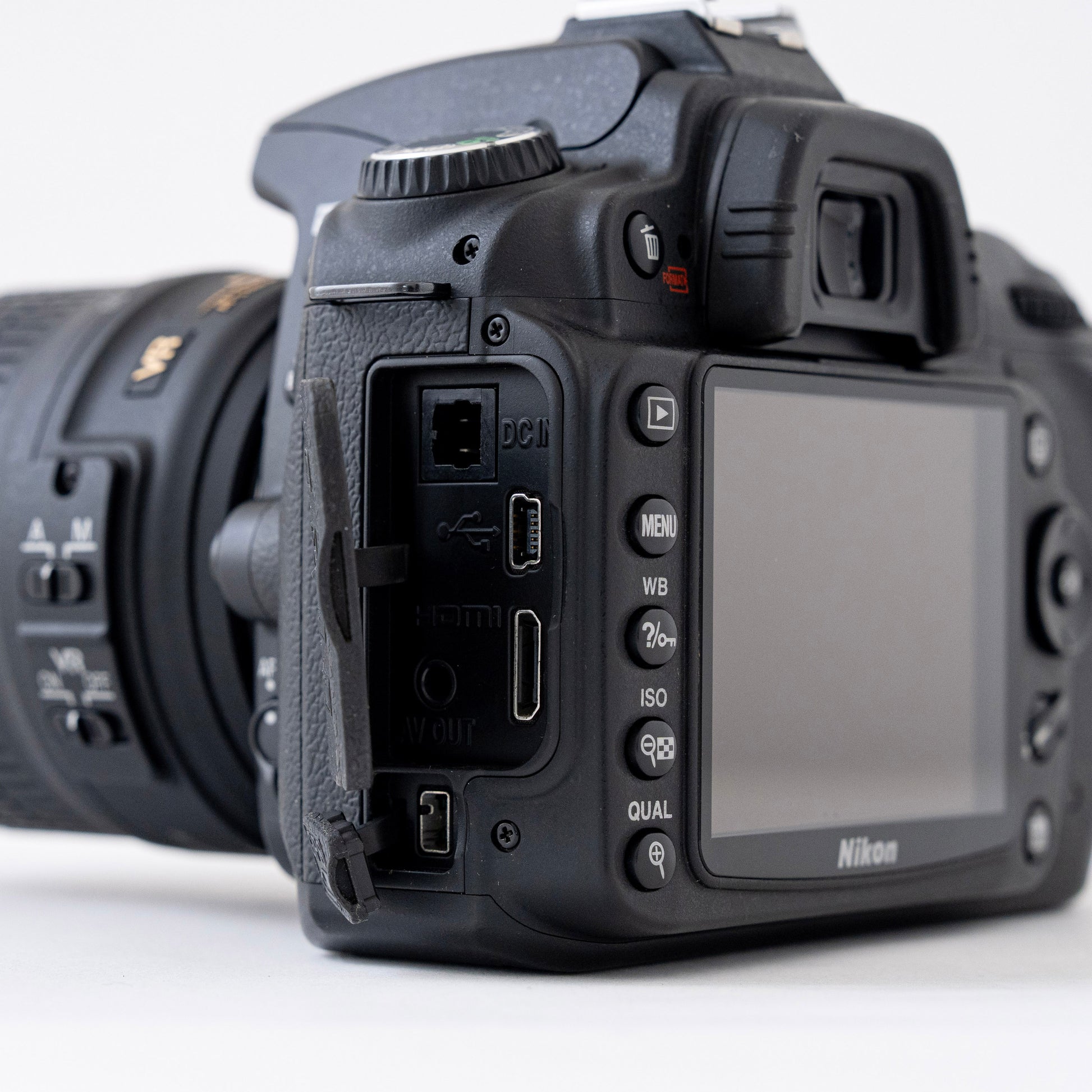 [N Mint] Nikon D90 Digital SLR SC:9,000 + AF-S DX NIKKOR 18-55mm f/3.5-5.6