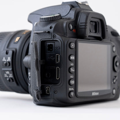 [N Mint] Nikon D90 Digital SLR SC:9,000 + AF-S DX NIKKOR 18-55mm f/3.5-5.6
