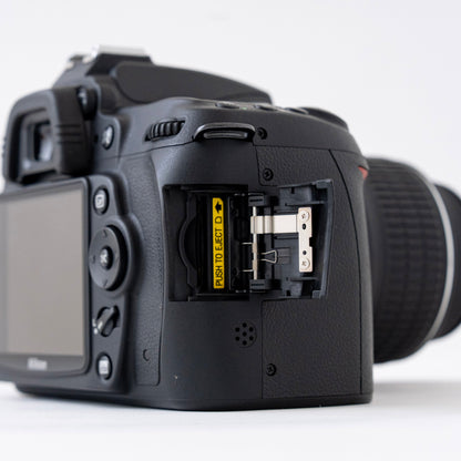 [N Mint] Nikon D90 Digital SLR SC:9,000 + AF-S DX NIKKOR 18-55mm f/3.5-5.6