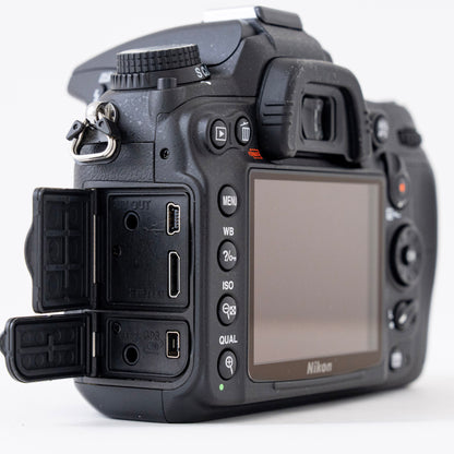 [N Mint] Nikon D7000 Digital SLR Camera SC:400