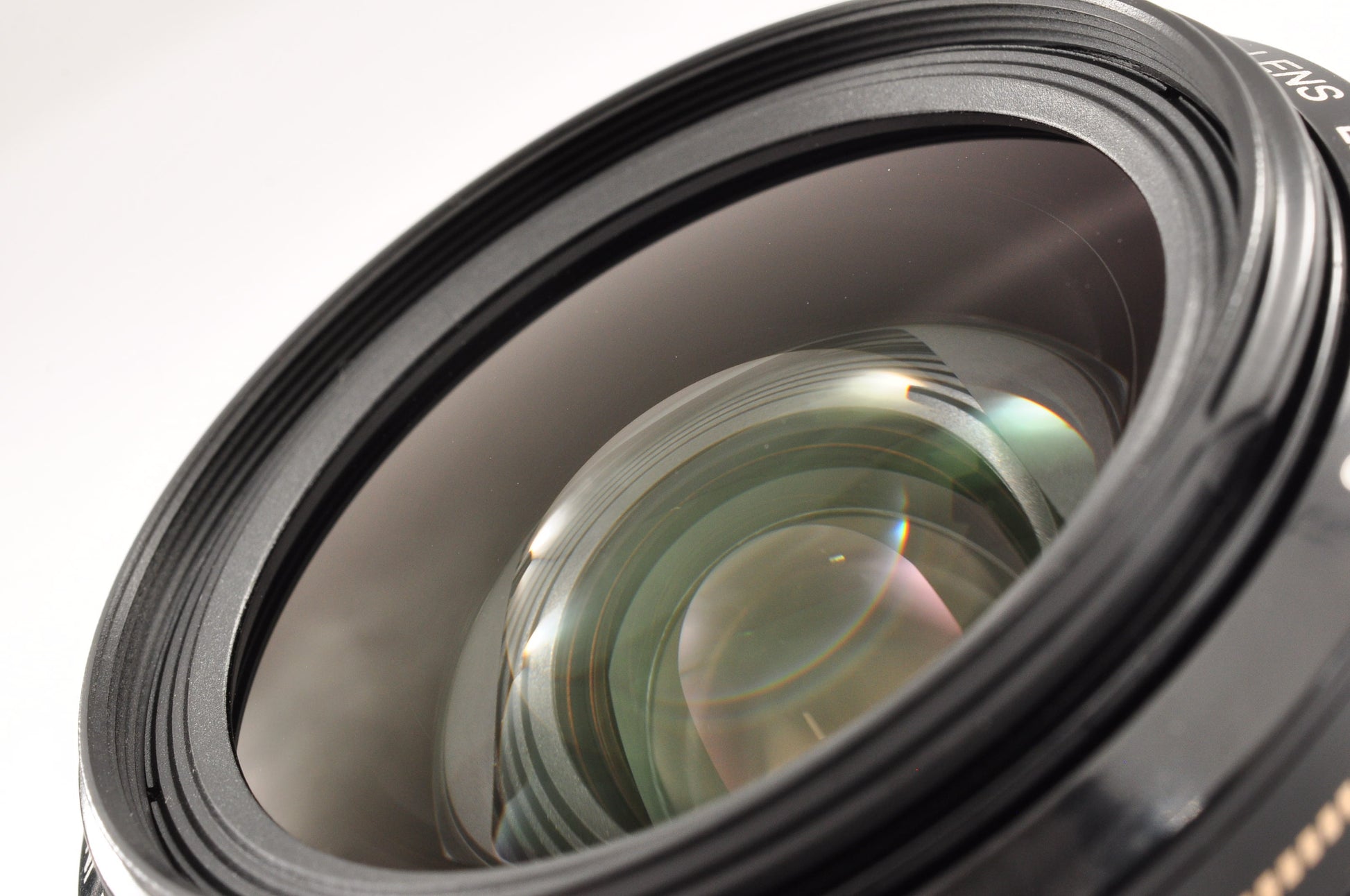[Exc+5] Canon EF 28mm f/1.8 USM Lens
