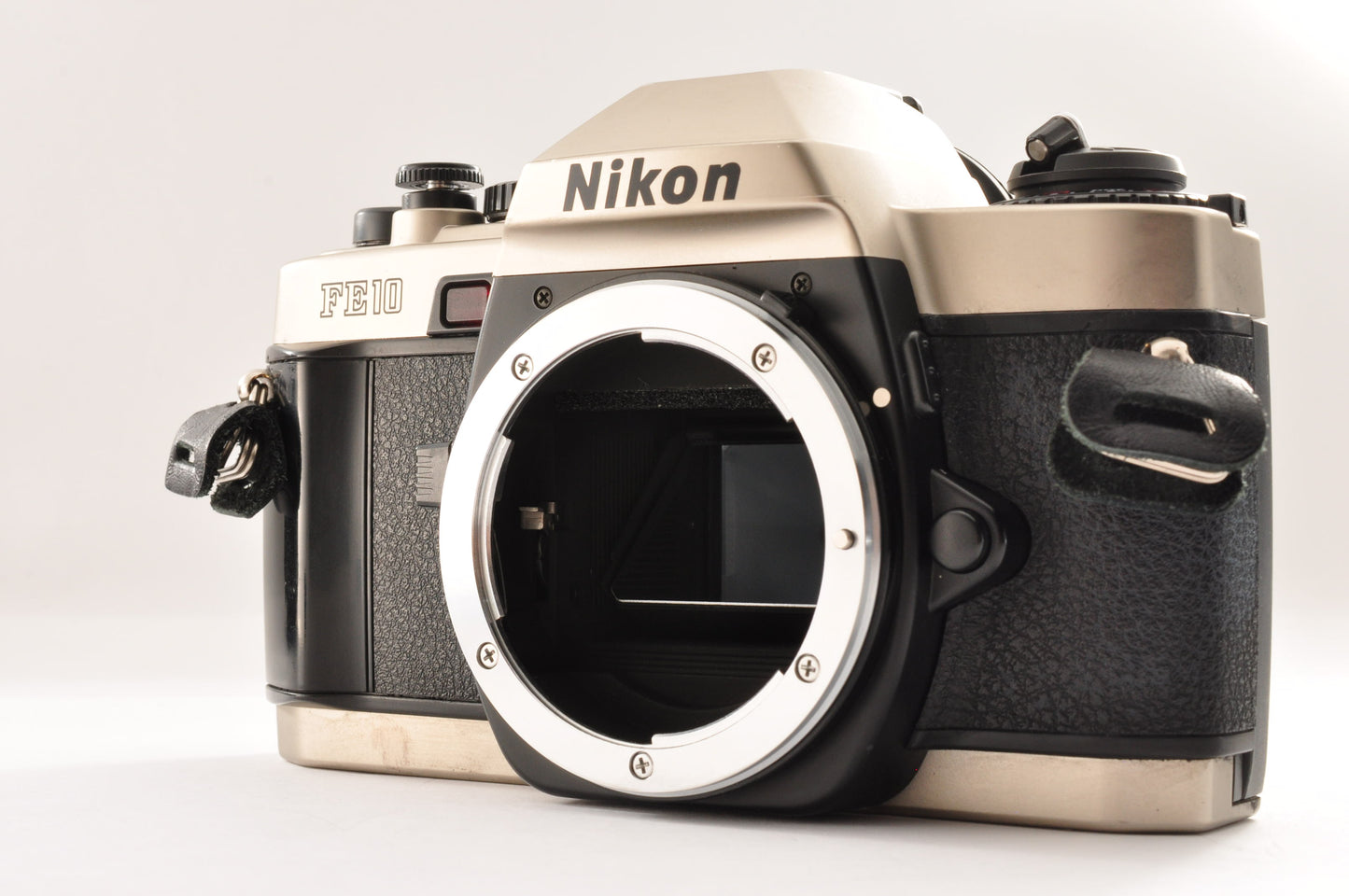 [Exc+5] Nikon FE10 35mm SLR Film Camera Body