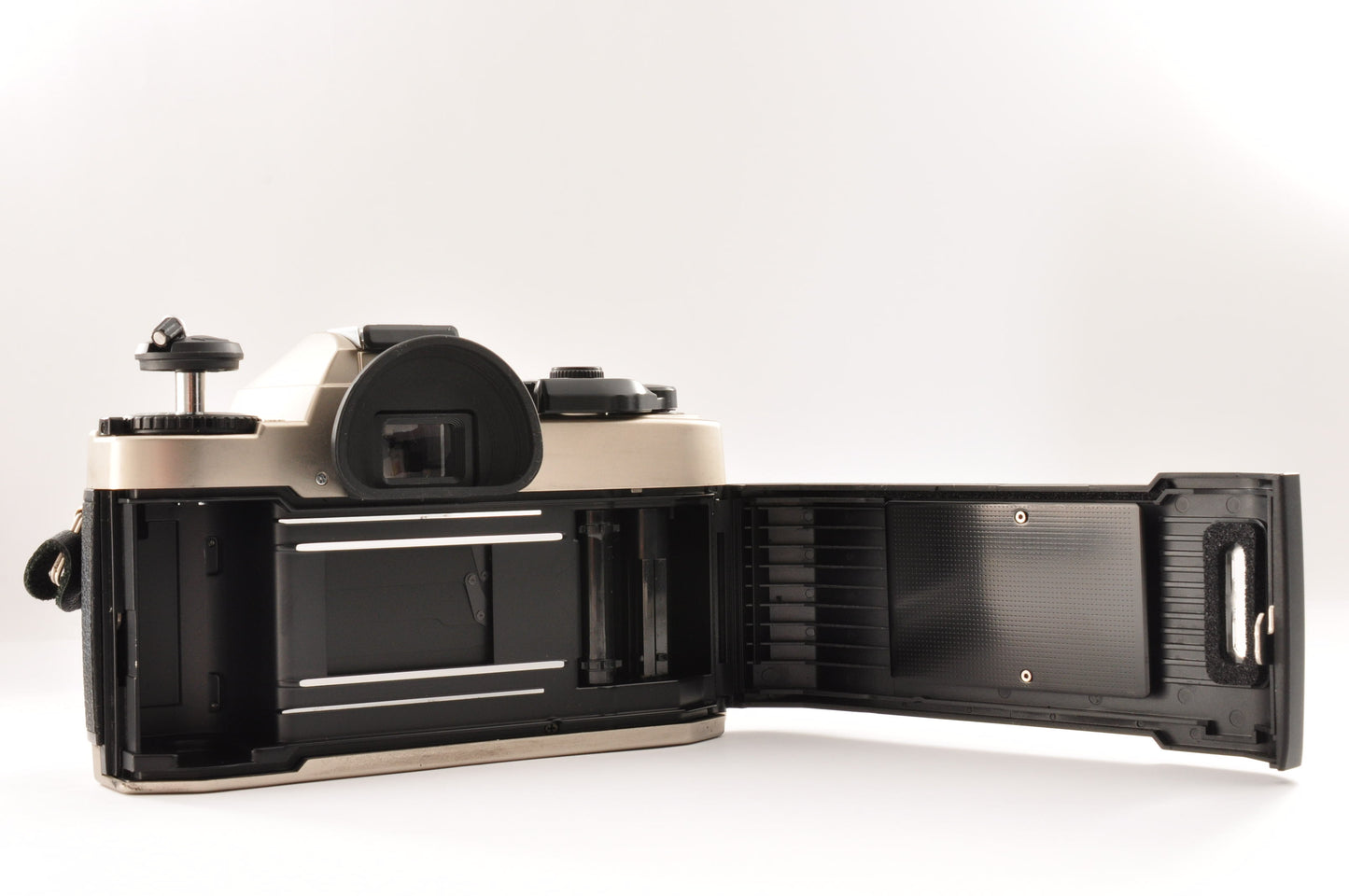 [Exc+5] Nikon FE10 35mm SLR Film Camera Body