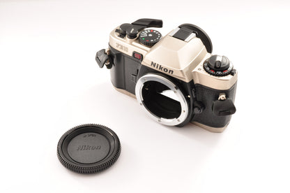 [Exc+5] Nikon FE10 35mm SLR Film Camera Body