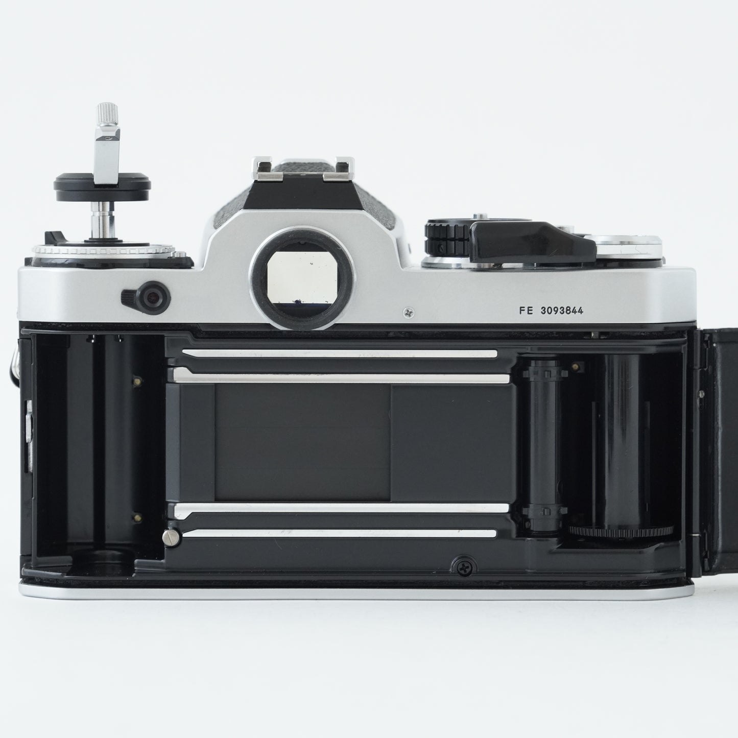 [Exc+5] Nikon FE Silver 35mm SLR Film Camera + Ai NIKKOR 135mm f/2.8