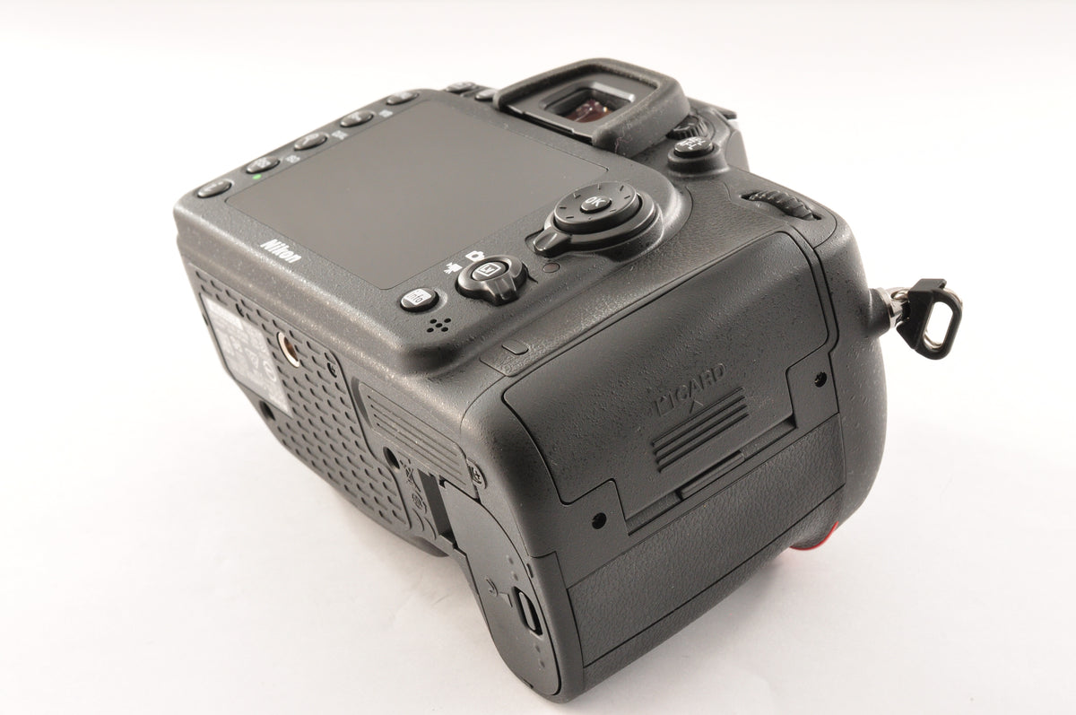 [Mint] Nikon D7100 AF-S DX NIKKOR 16-85mm f3.5-5.6G ED VR Kit SC:20