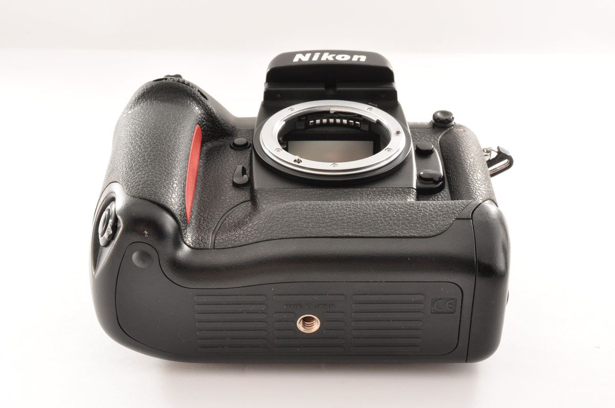 [Exc+5] Nikon F5 35mm SLR Film Camera