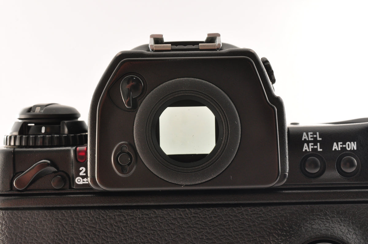[Exc+5] Nikon F5 35mm SLR Film Camera